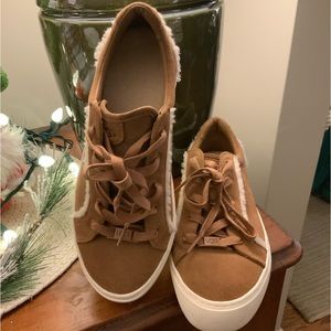 Ugg Casual Shoes